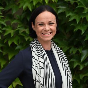 Portrait von Andrea Holzapfel