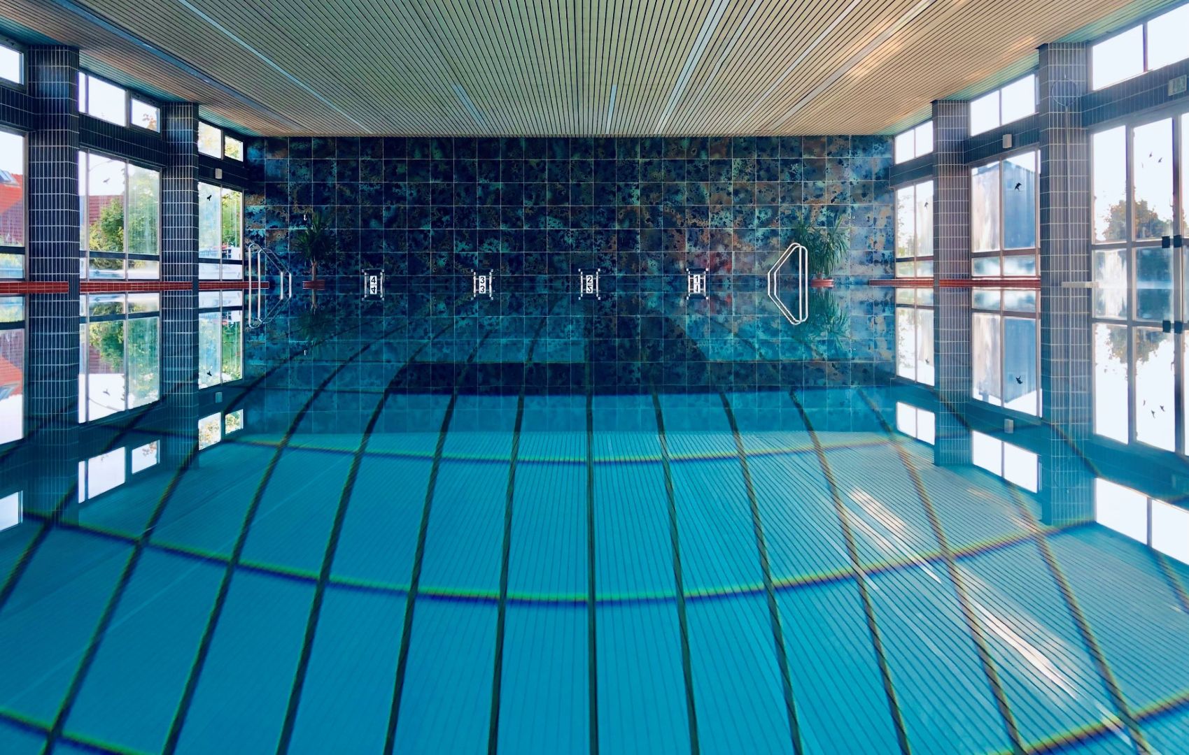 Foto vom Ort 'ND, Hallenbad'